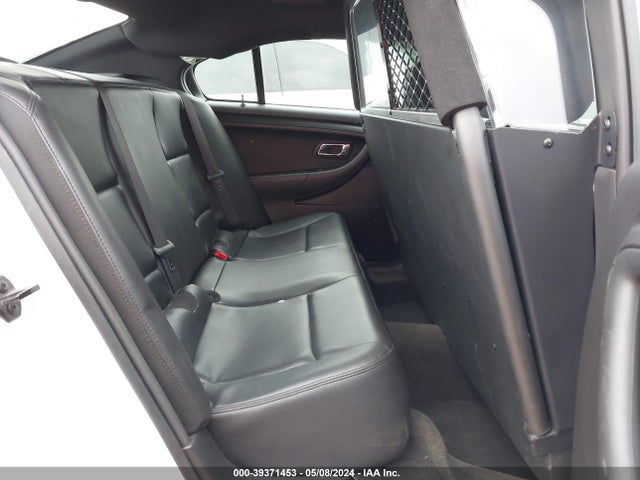 Ford Police Interceptor 2016 1FAHP2MK0GG101343 Image 8