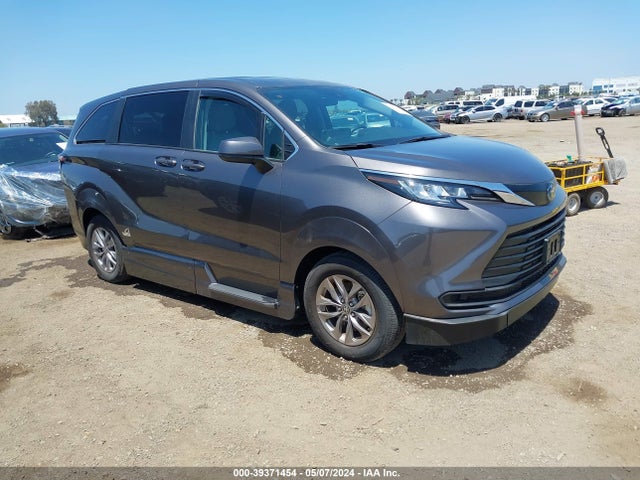 Toyota SIENNA LE 2022 5TDKSKFC2NS071348 главное изображение