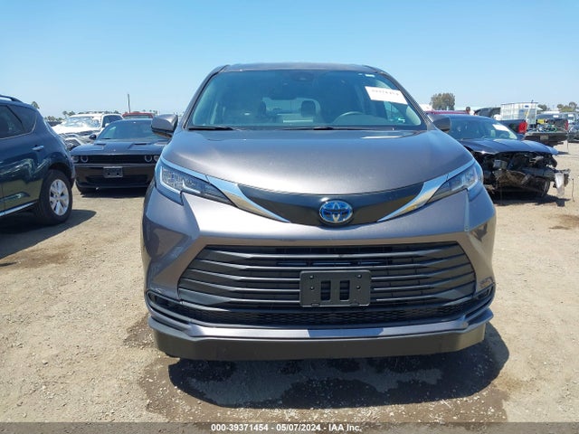 Toyota SIENNA LE 2022 5TDKSKFC2NS071348 Image 12