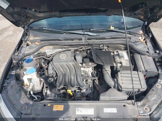 3VW2K7AJ2EM440144 Volkswagen Jetta 2.0l S