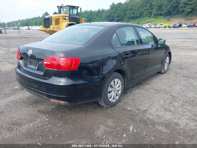 3VW2K7AJ2EM440144 Volkswagen Jetta 2.0l S