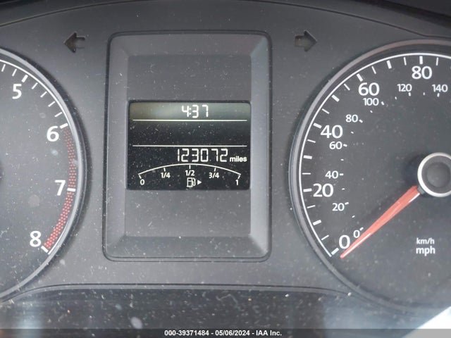 3VW2K7AJ2EM440144 Volkswagen Jetta 2.0l S