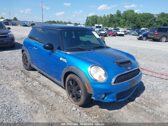 2009 MINI COOPER S WMWMF73569TW81211 Photo 0