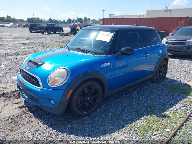 2009 MINI COOPER S WMWMF73569TW81211 Photo 1