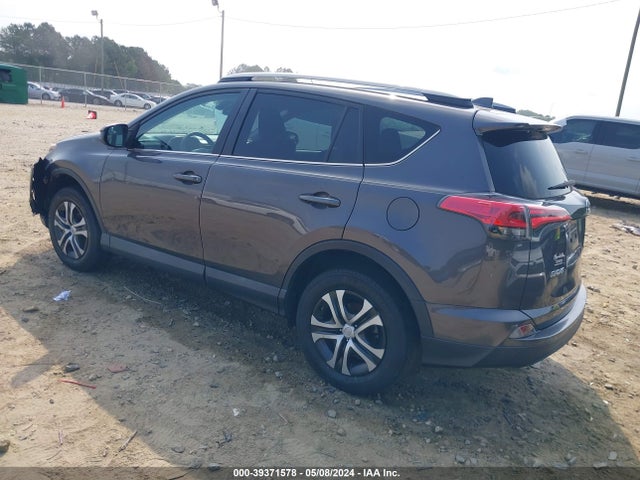 Toyota RAV4 LE 2017 2T3ZFREV3HW316921 Image 3