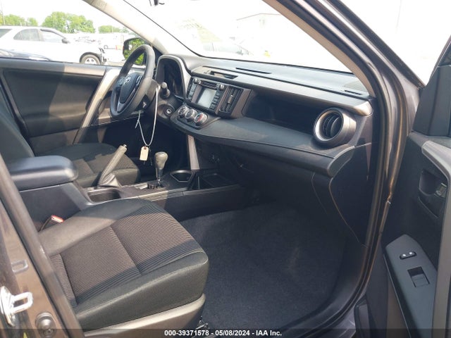 Toyota RAV4 LE 2017 2T3ZFREV3HW316921 Image 5