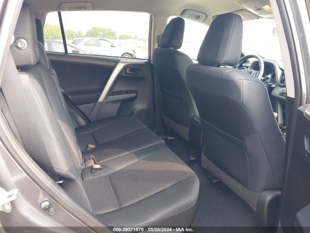 Toyota RAV4 LE 2017 2T3ZFREV3HW316921 Image 8