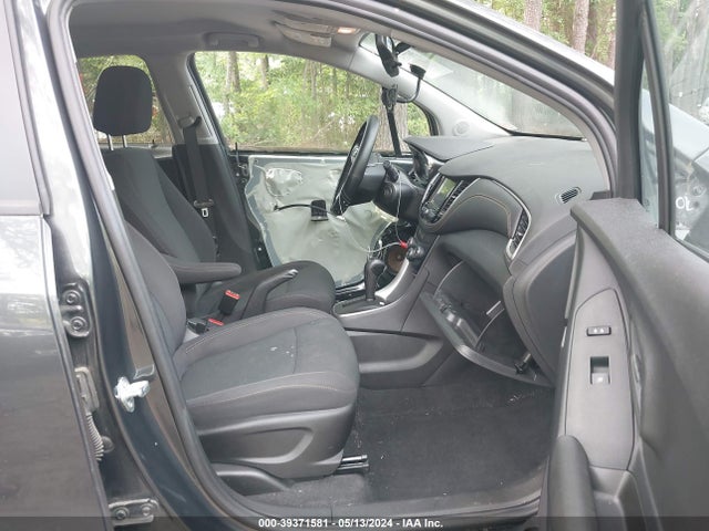 Chevrolet TRAX LS 2019 3GNCJKSB3KL401706 Image 5