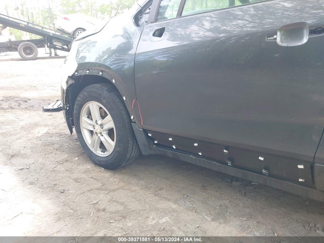 Chevrolet TRAX LS 2019 3GNCJKSB3KL401706 Image 6