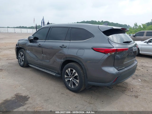 Toyota Highlander Xle 2022 5TDGZRAH8NS559443 Image 3