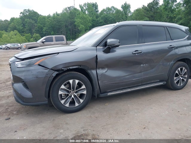 Toyota Highlander Xle 2022 5TDGZRAH8NS559443 Image 6