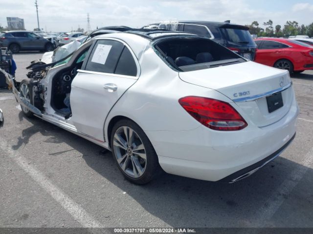 WDDWF4JB3JR404011 Mercedes-Benz C 300