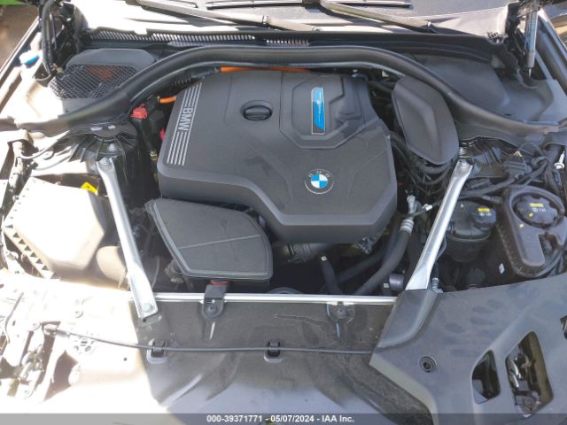 WBA13AG03NCJ19509 BMW 530e