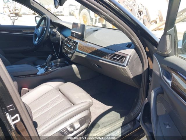 WBA13AG03NCJ19509 BMW 530e
