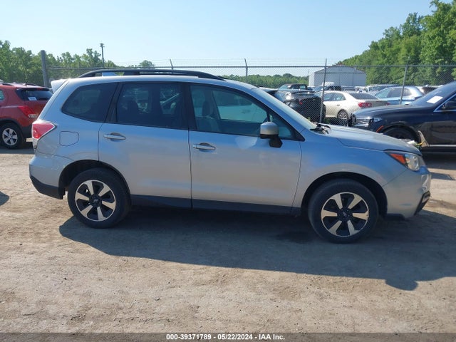 Subaru Forester 2.5i Premium 2018 JF2SJADC4JH469743 Image 13