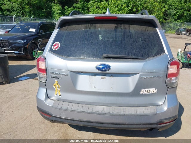 Subaru Forester 2.5i Premium 2018 JF2SJADC4JH469743 Image 16