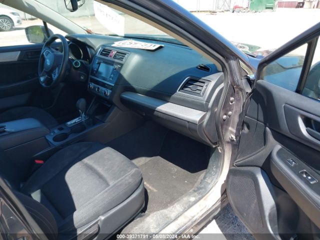 4S3BNBA65F3055124 Subaru Legacy 2.5i
