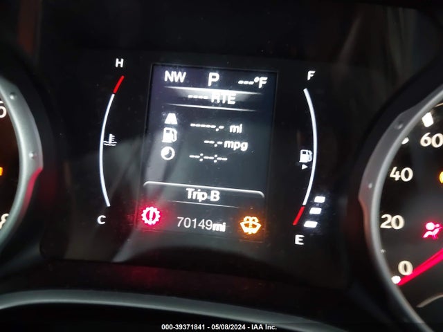3C4NJCBB8JT501919 Jeep Compass Latitude Fwd