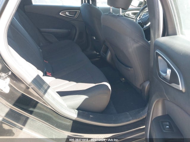 1C3CCCAB5FN659858 Chrysler 200 Limited