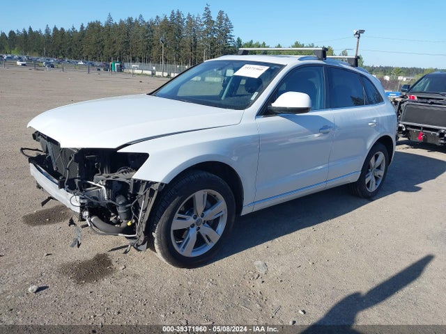 Audi Q5 2.0t Premium 2017 WA1C2AFP8HA068385 Image 2