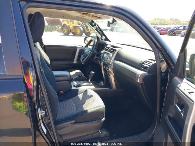 Toyota 4RUNNER SR5 2015 JTEBU5JR0F5222102 Image 5