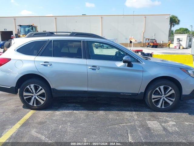 Subaru Outback 2.5i Limited 2018 4S4BSANC5J3350747 Image 13