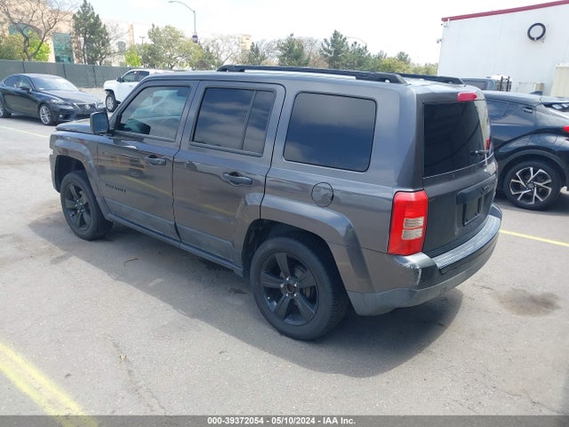 1C4NJPBA2FD263738 Jeep Patriot Altitude Edition