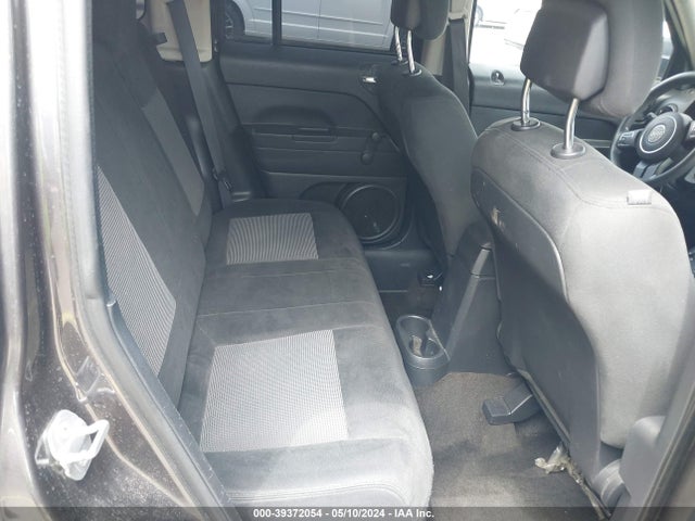 1C4NJPBA2FD263738 Jeep Patriot Altitude Edition