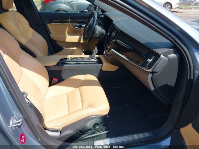 LVY102MK4JP055256 Volvo S90 T5 Momentum