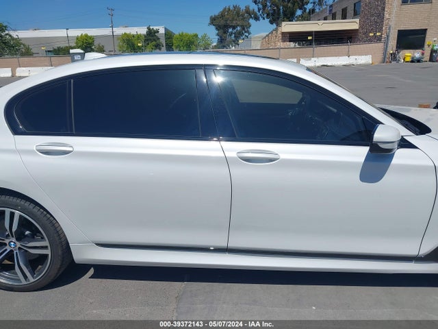 WBA7F0C54GGM20539 BMW 750i