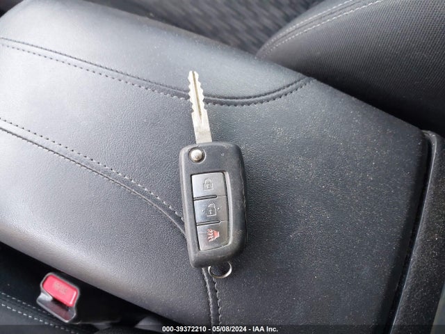 Nissan ROGUE S 2017 KNMAT2MT6HP532853 Image 11