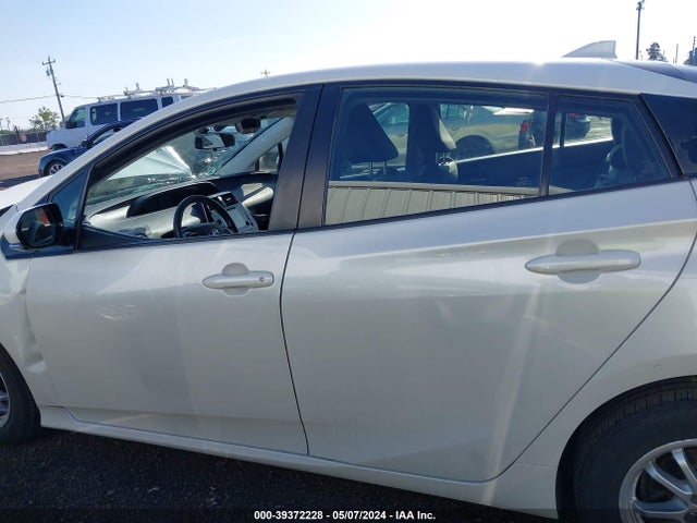 Toyota Prius Three 2016 JTDKARFU4G3503317 Image 14