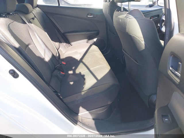 Toyota Prius Three 2016 JTDKARFU4G3503317 Image 8