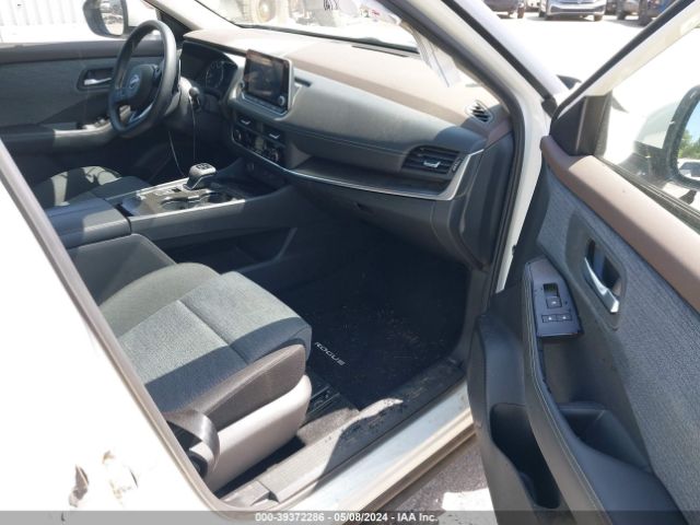 JN8BT3BA9PW414042 Nissan Rogue Sv Fwd