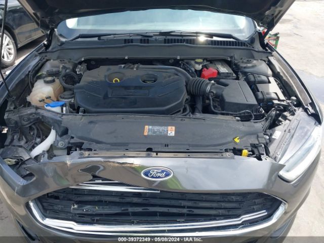 3FA6P0T93GR311888 Ford FUSION SE