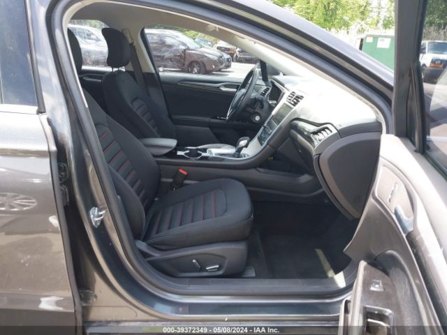 3FA6P0T93GR311888 Ford FUSION SE
