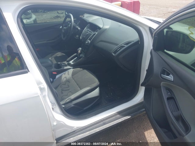 Ford FOCUS SE 2014 1FADP3F25EL395487 Image 5