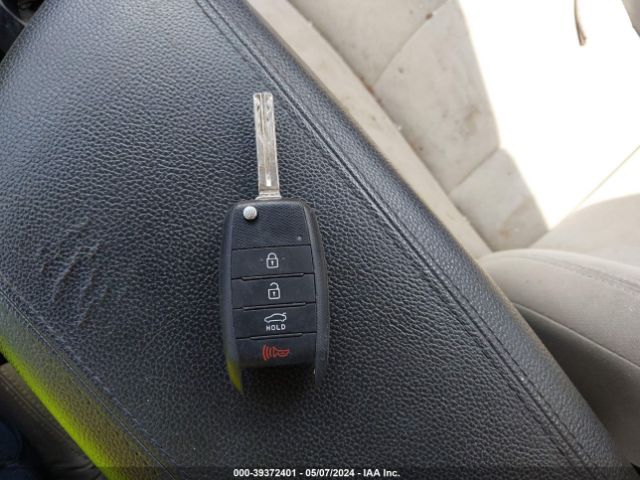 KNAGM4A75F5540782 KIA Optima Lx