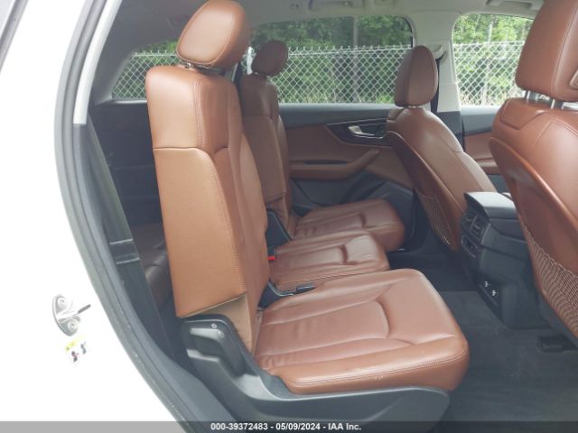 WA1LAAF76JD026627 Audi Q7 3.0t Premium