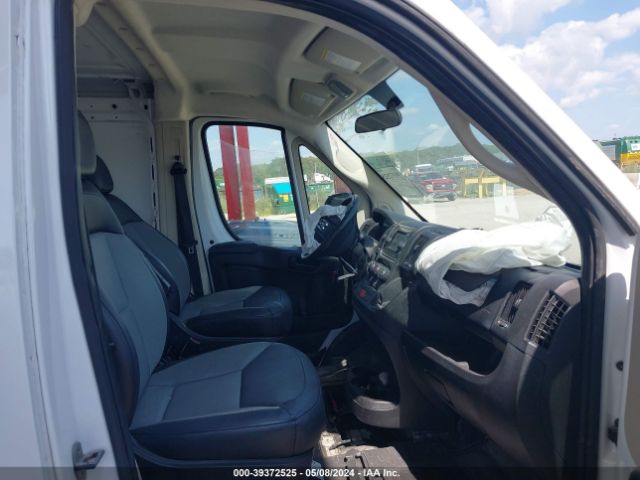 3C6TRVAG1JE106274 RAM Promaster 1500 Low Roof 136 Wb