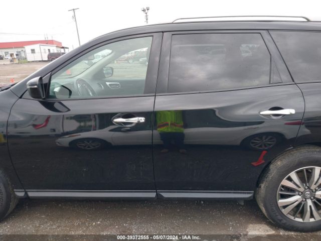 5N1DR2MM5JC661051 Nissan Pathfinder Sv