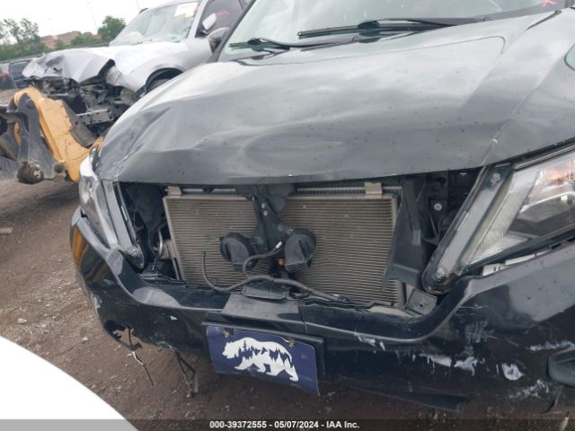5N1DR2MM5JC661051 Nissan Pathfinder Sv