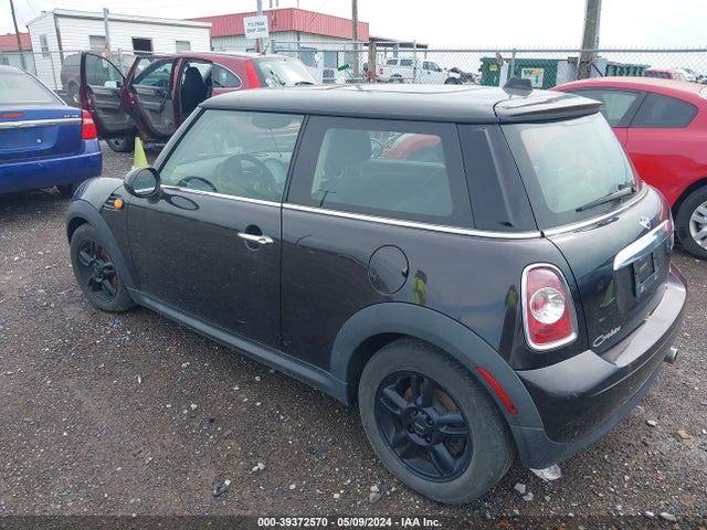 2013 MINI HARDTOP WMWSU3C55DT686172 Photo 2
