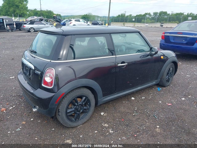 2013 MINI HARDTOP WMWSU3C55DT686172 Photo 3