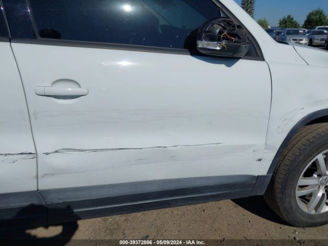 WVGAV7AX1FW602479 Volkswagen TIGUAN S