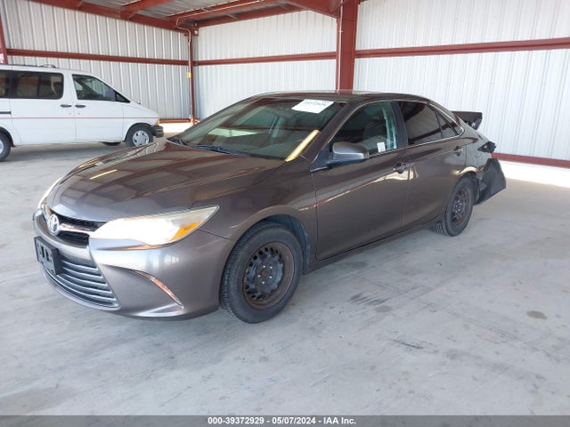 Toyota CAMRY LE 2017 4T1BF1FK8HU427920 Image 2
