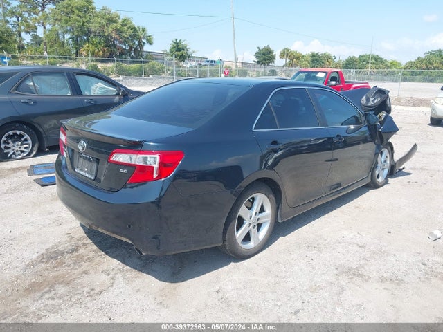 Toyota CAMRY SE 2014 4T1BF1FK5EU463947 Image 4