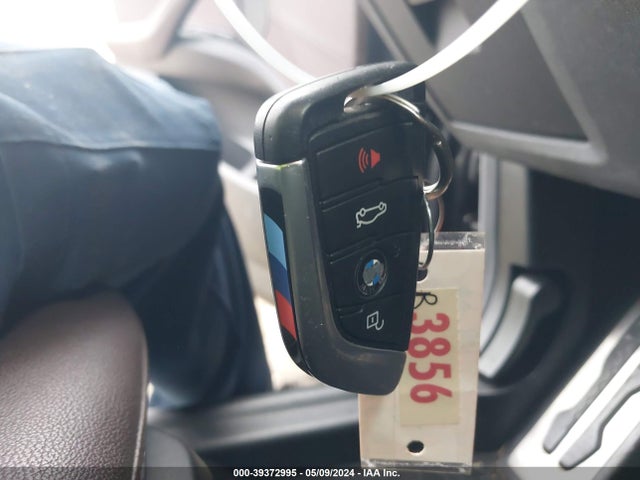 BMW X3 Xdrive30i 2019 5UXTR9C5XKLR03917 Image 11