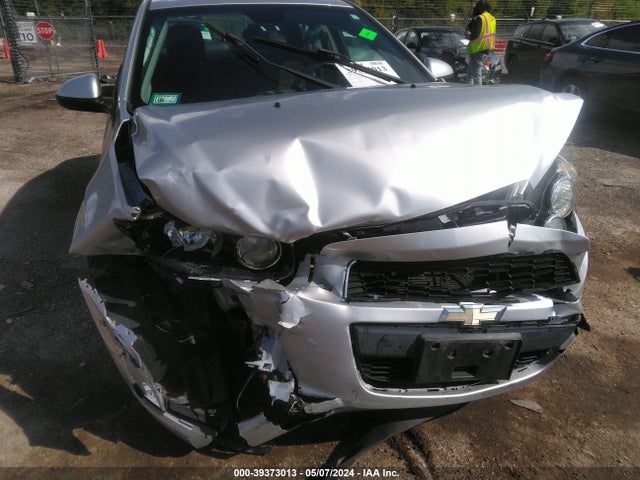 Chevrolet Sonic Lt Auto 2014 1G1JC5SH5E4200408 Image 6
