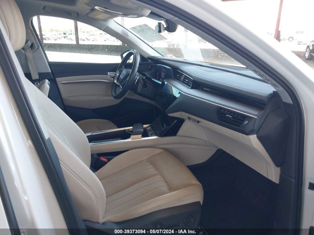 WA1LAAGE3MB016280 Audi E-tron Premium Plus Quattro